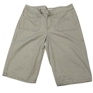 Faded Glory Size 8
Women’s Utility Bermuda Shorts